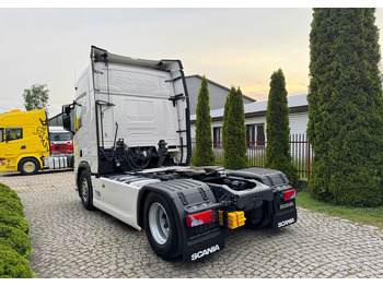 Tractor unit Scania R450: picture 4