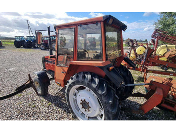 Farm tractor Valmet 505: picture 4
