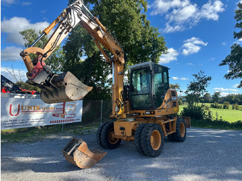 Excavator CASE