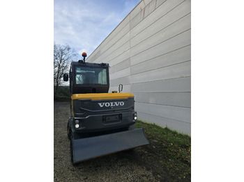 Wheel excavator VOLVO EW60-E: picture 3