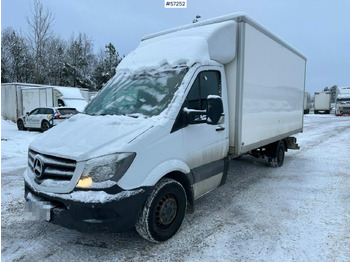 Box van Sprinter box truck Mercedes Benz  with Tailgate lift: picture 3
