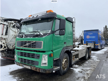 Hook lift truck VOLVO FM 440