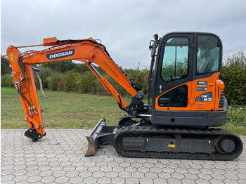 Mini excavator Doosan DX63-3: picture 3