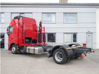 Cab chassis truck Volvo FH 13 XL 460 TC  Neue fur Kassbohrer,Rolfo, Rimo: picture 4