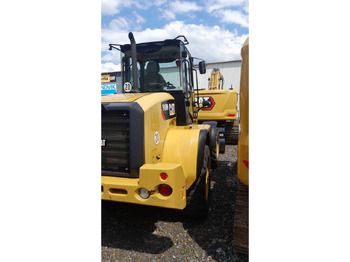 Wheel loader CAT 918M: picture 3