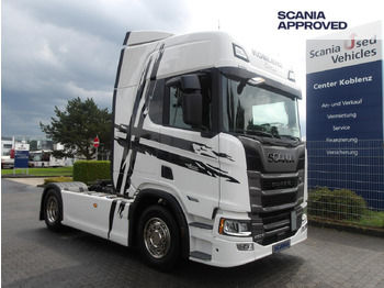 Tractor unit SCANIA R 460
