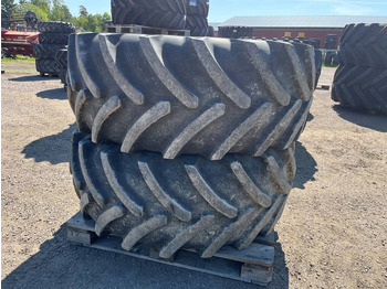 Tire JOHN DEERE