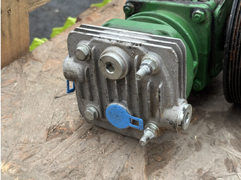 Air brake compressor for Agricultural machinery John Deere 8R 8RX 250 310 370 410  Kompresor Powietrza RE585794: picture 3