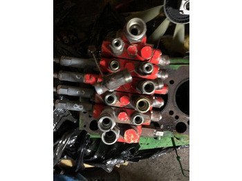 Hydraulic valve for Agricultural machinery Manitou 626 | 628 - Rozdzielacz Hydrauliczny: picture 2