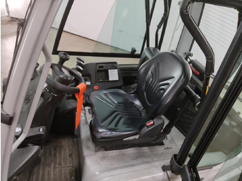 Electric forklift STILL RX60-25: picture 4