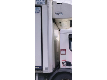 Refrigerator truck Renault D-Series Wide 320: picture 3