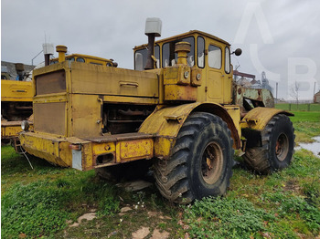 Farm tractor