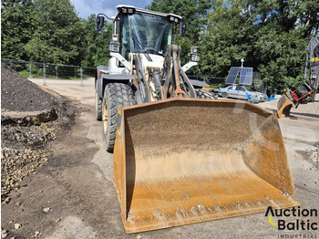 Wheel loader Volvo L 90: picture 2