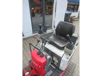 Mini excavator Takeuchi TB 210 R: picture 5