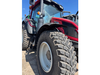 Farm tractor VALTRA N93
