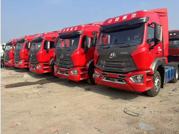 Tractor unit SINOTRUK