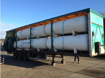 Curtainsider semi-trailer