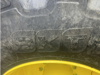 Farm tractor John Deere 6250R: picture 4