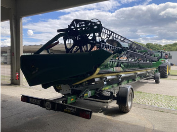 Combine harvester JOHN DEERE