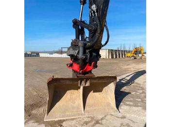 Crawler excavator CATERPILLAR 323