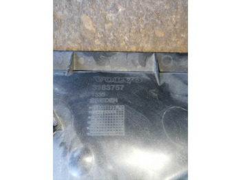 Radiator for Truck Volvo Fan shroud 3183757: picture 4 Radiator for Truck Volvo Fan shroud 3183757: picture 4