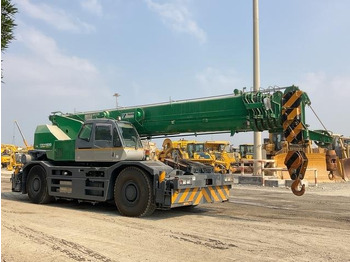 Rough terrain crane TADANO