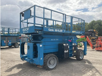 Scissor lift GENIE