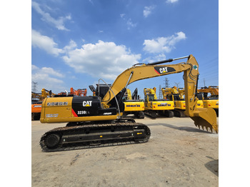 Excavator CATERPILLAR 323D2L