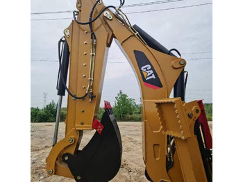 Backhoe loader Caterpillar 420F2: picture 5
