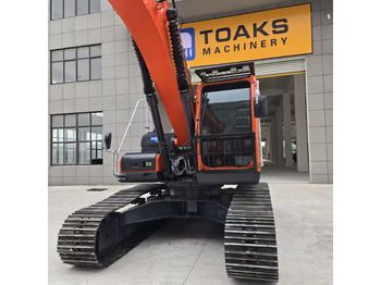 Excavator Doosan DX225: picture 4