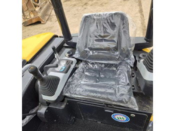 Mini excavator Komatsu PC50MR with canopy: picture 5