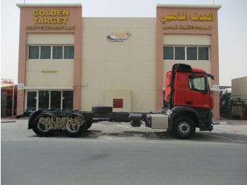 New Cab chassis truck MERCEDES-BENZ Arocs 3348 6x4 Chassis: picture 5