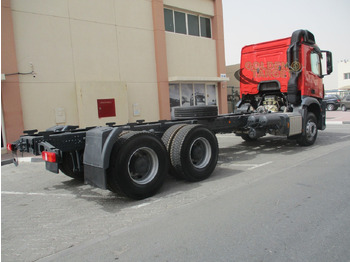 New Cab chassis truck MERCEDES-BENZ Arocs 3348 6x4 Chassis: picture 3