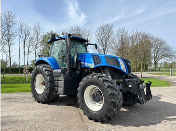Farm tractor NEW HOLLAND T8