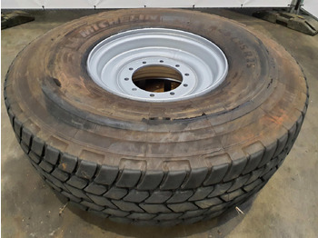Wheel and tire package for Crane Liebherr Wheel 445/95R25 10 12.3 1p: picture 2