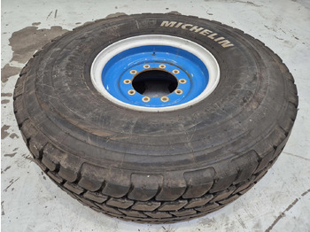 Wheel and tire package MICHELIN