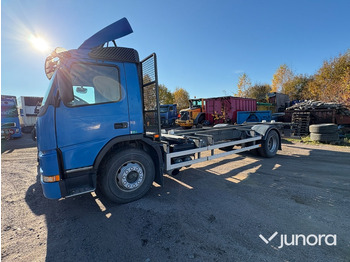 Container transporter/ Swap body truck VOLVO FM7