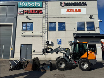 Compact loader GIANT