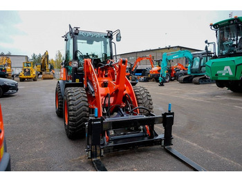 Wheel loader Kubota R090 VARUSTELTU: picture 4