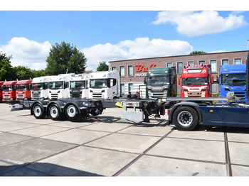 Container transporter/ Swap body semi-trailer RENDERS