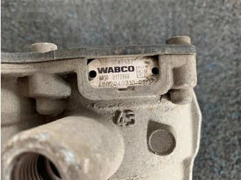 Brake valve for Truck WABCO 1747137   DAF XF 106 truck: picture 2