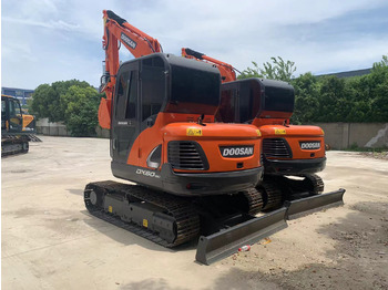 Crawler excavator DOOSAN DX60 Good price 6 ton Small Excavator: picture 3