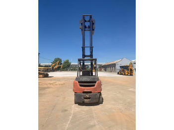 Diesel forklift Toyota Forklift 5 ton Diesel Forklift FD50 with 5m High Mast: picture 5 Diesel forklift Toyota Forklift 5 ton Diesel Forklift FD50 with 5m High Mast: picture 5