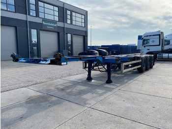 Container transporter/ Swap body semi-trailer Renders Container chassis / Mercedes + Disc / 1x Lift Axle / 1x Extendable: picture 4 Container transporter/ Swap body semi-trailer Renders Container chassis / Mercedes + Disc / 1x Lift Axle / 1x Extendable: picture 4