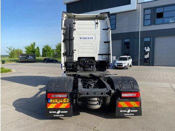 Tractor unit Volvo FH 13.460 Globetrotter / I-Save: picture 4