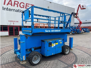Scissor lift GENIE