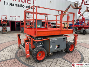 Scissor lift SKYJACK