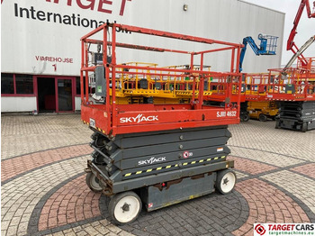 Scissor lift SKYJACK