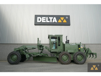 Grader CATERPILLAR