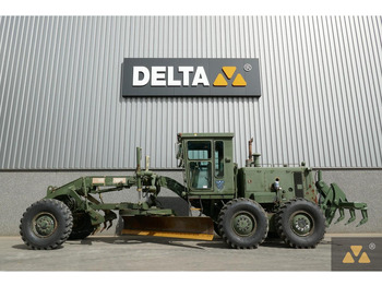 Grader CATERPILLAR